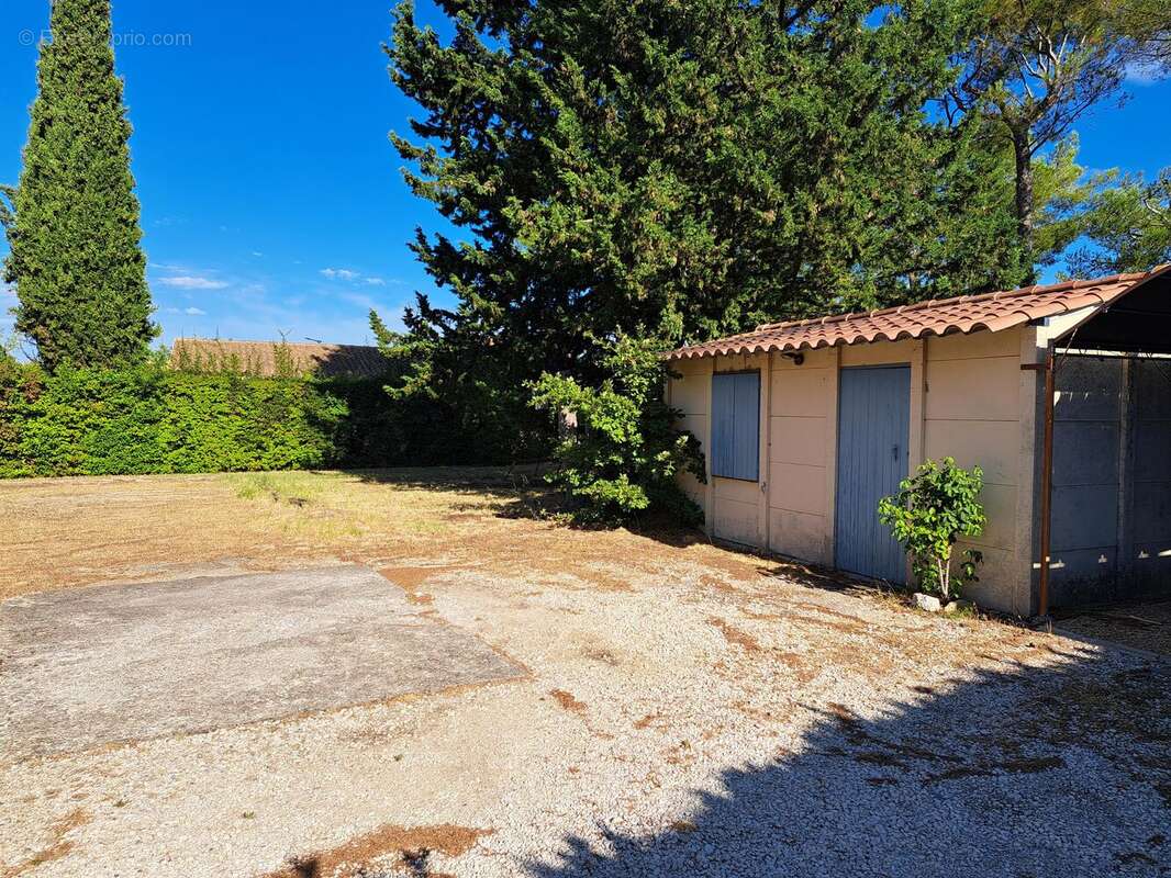 Photo 2 - Terrain à SAINT-CANNAT