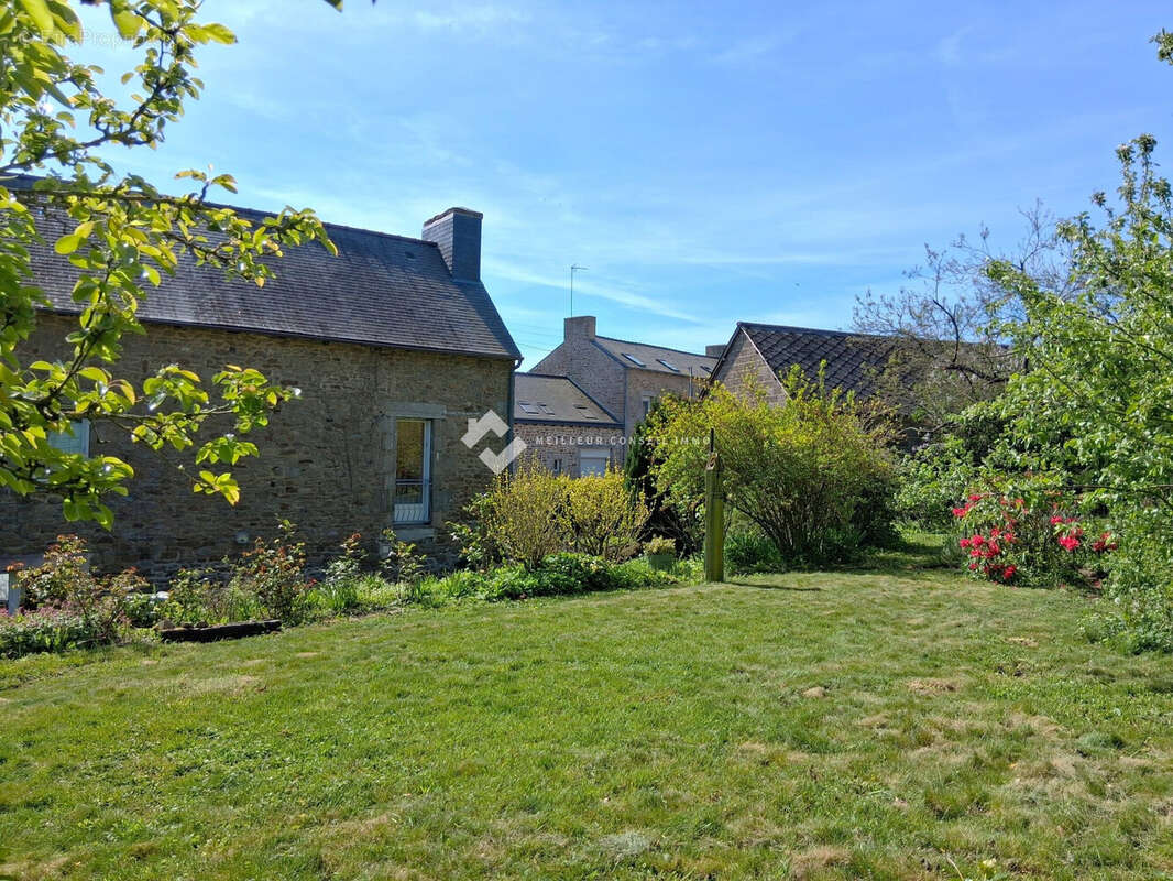 Maison 128 m² à Saint-Brandan  - photo 8