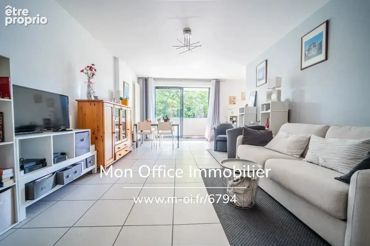 Référence : 6794-TCA. - Appartement 3 pièces - terrasse de 30m2 - Parking de copropriété - Garage possible - à Annecy (74000) - photo 4
