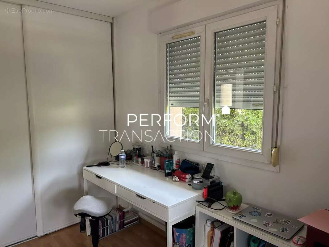 Maison à SAINT-NAZAIRE-LES-EYMES