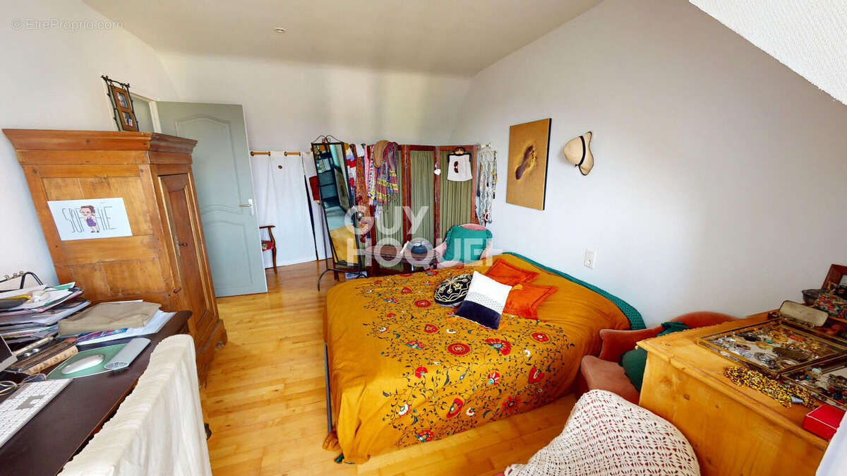 Maison à LE VIVIER-SUR-MER