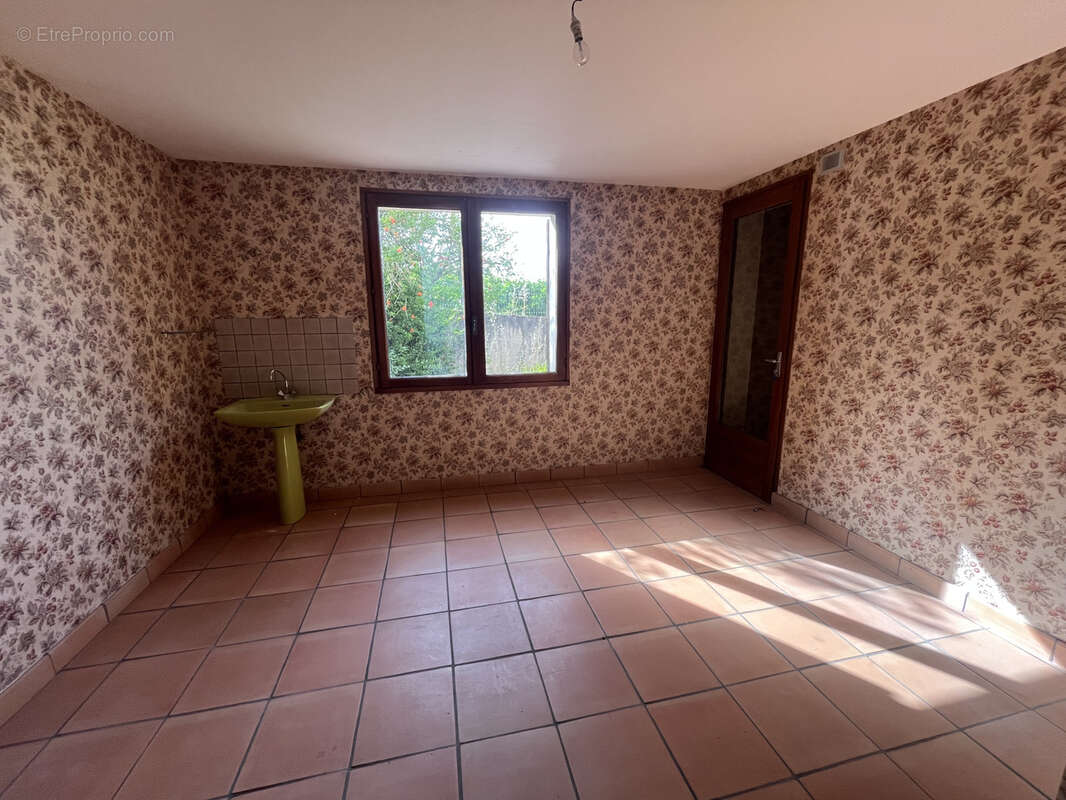 Maison de 140 m2 avec terrasse, balcon et jardin 1300 M2 - photo 18