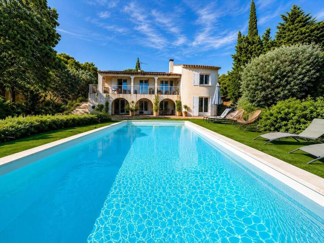 Photo 2 - Maison à SAINT-RAPHAEL