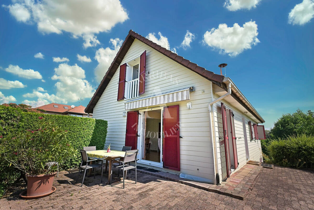 Maison à ORNEX