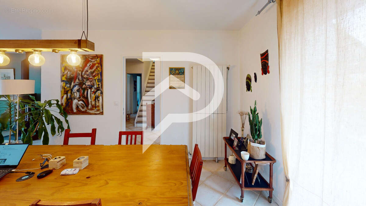 Maison à VERNEUIL-SUR-SEINE