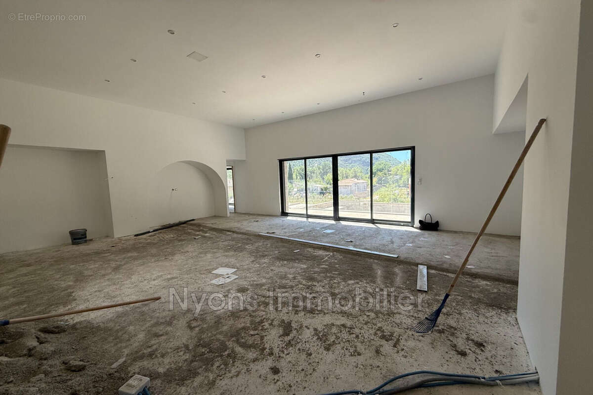 Maison 156 m² à Aubres  - photo 5