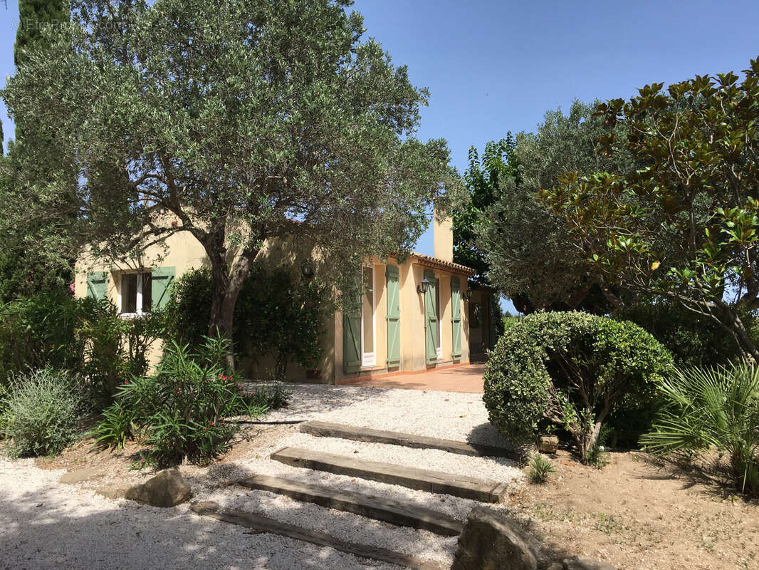 Maison à PLAN-DE-LA-TOUR