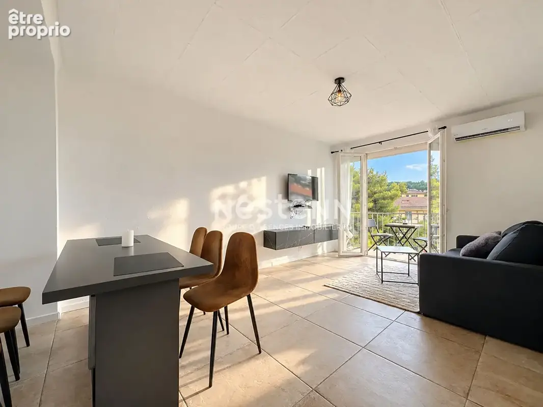 Appartement à VALLAURIS