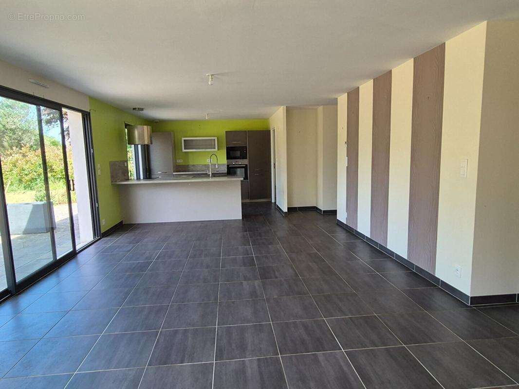 Maison à CARHAIX-PLOUGUER