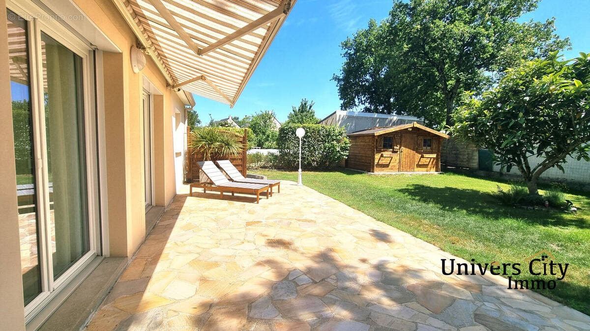 Maison à SAINTE-LUCE-SUR-LOIRE