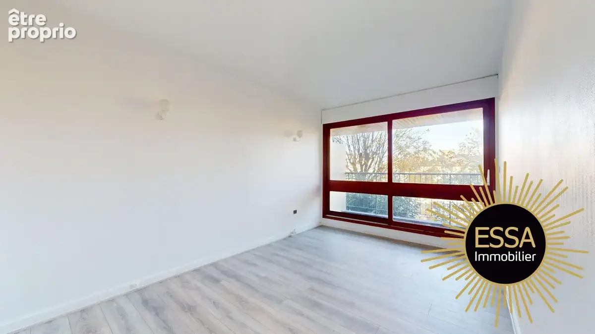 Appartement 5 pièces 112 m² à vendre à Rocquencourt (78150) - photo 4