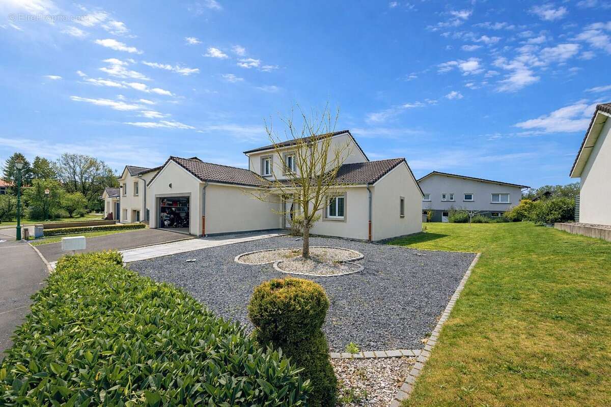 Maison à MAINVILLERS