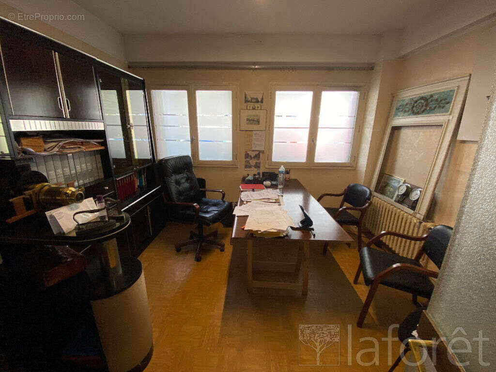 Commerce à VILLEMOMBLE