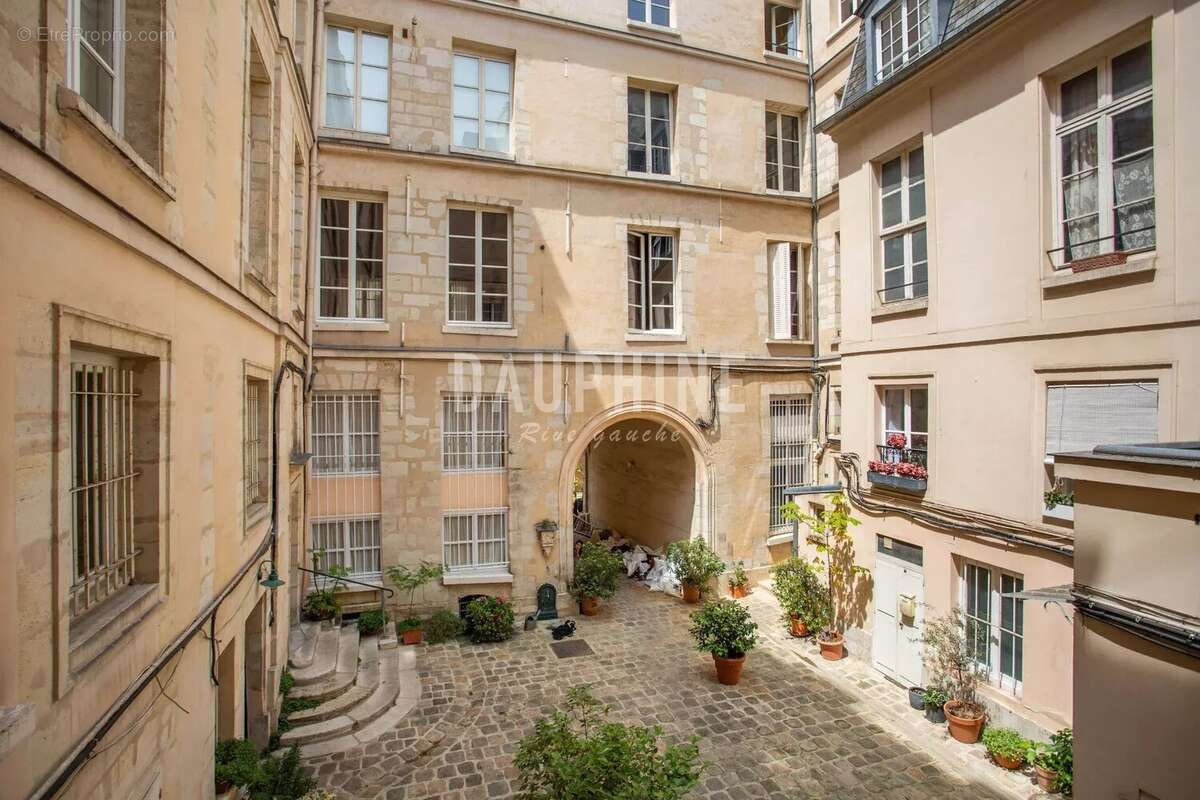 Appartement à PARIS-6E
