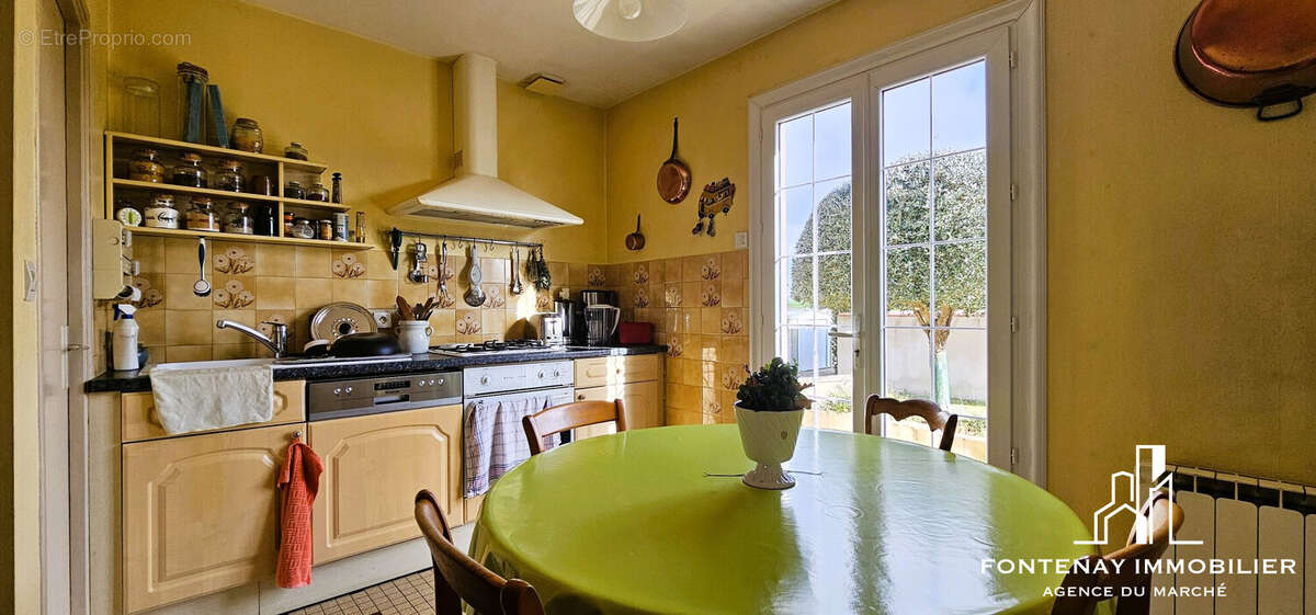 Maison à LONGEVES