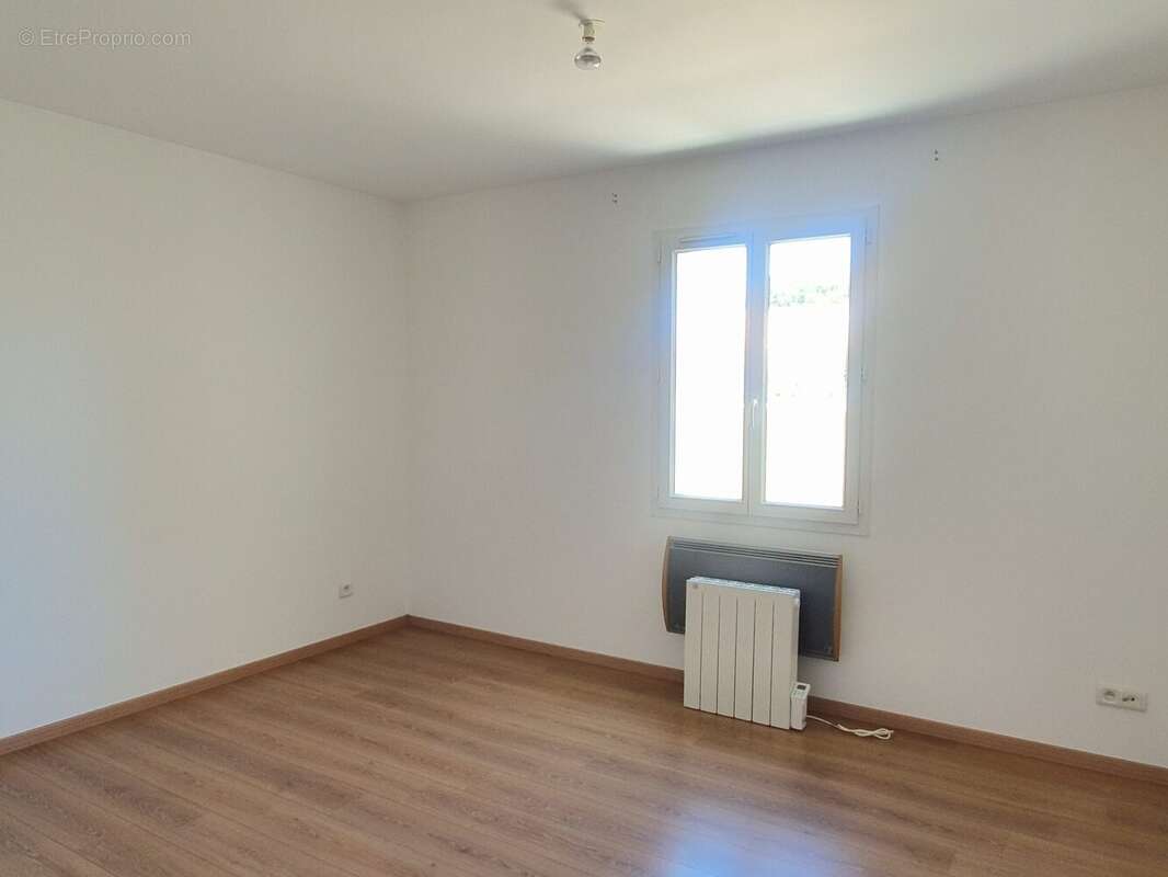 Maison 105 m² à Gemozac  - photo 9