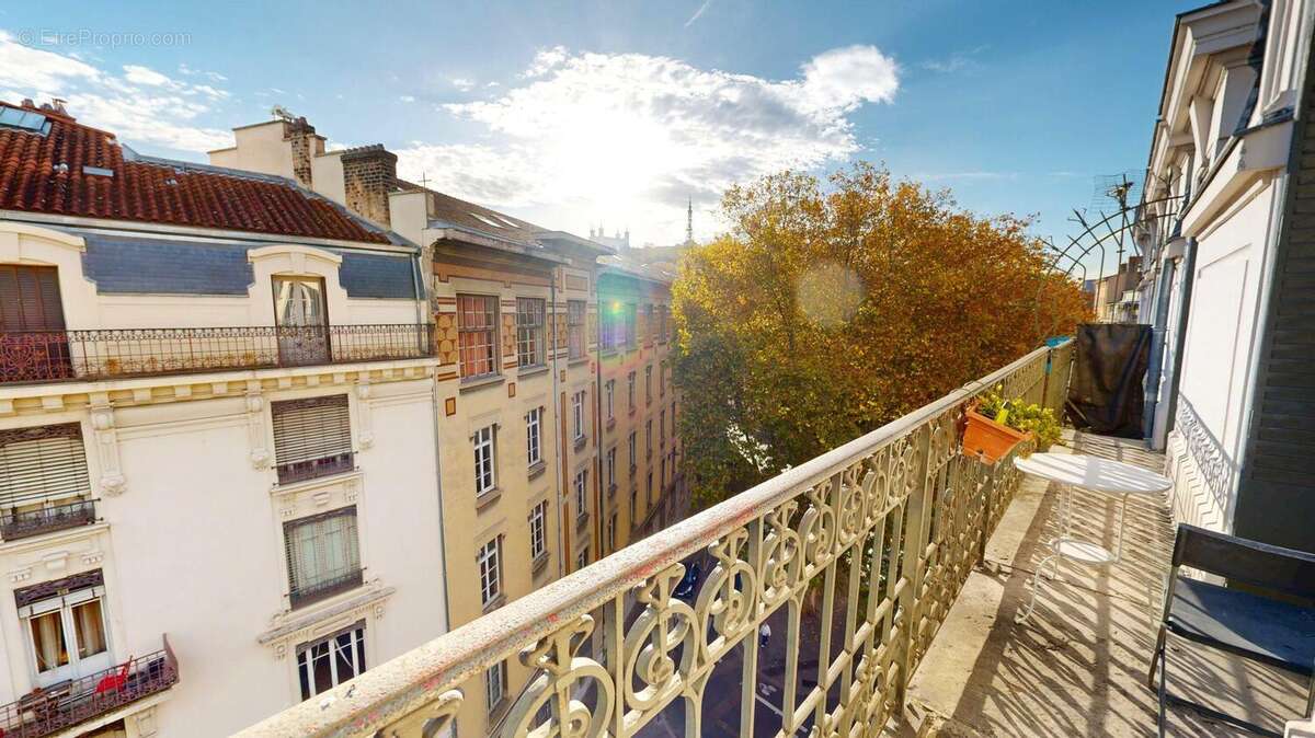 Appartement à LYON-1E