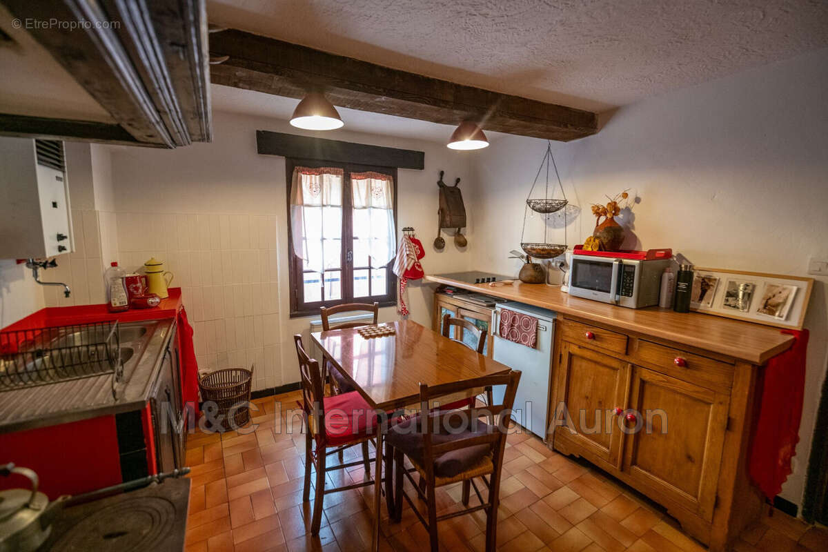 Appartement à SAINT-ETIENNE-DE-TINEE