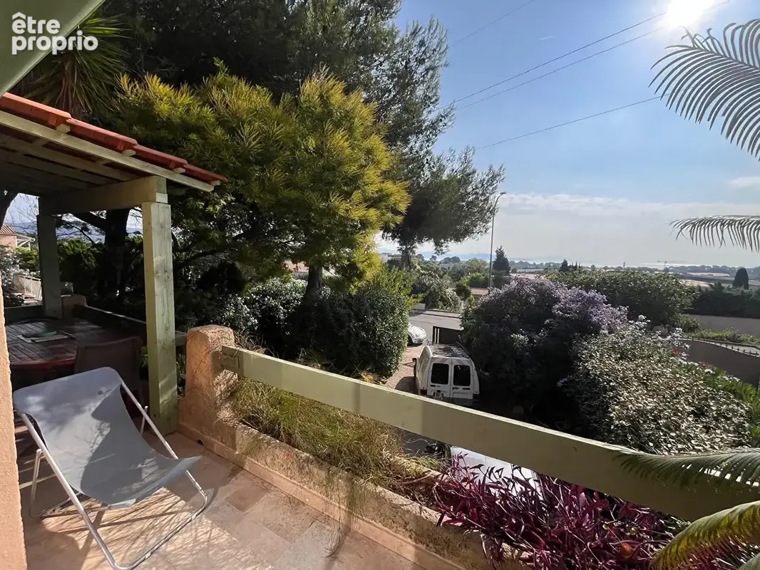 Superbe villa spacieuse , vue mer à La Ciotat - photo 2