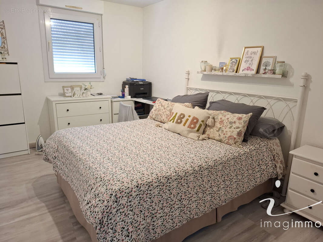 Dans une petite copropriété de 7 lots, découvrez cet appartement T4 de 84 m2 avec une vue exceptionnelle ! - photo 4