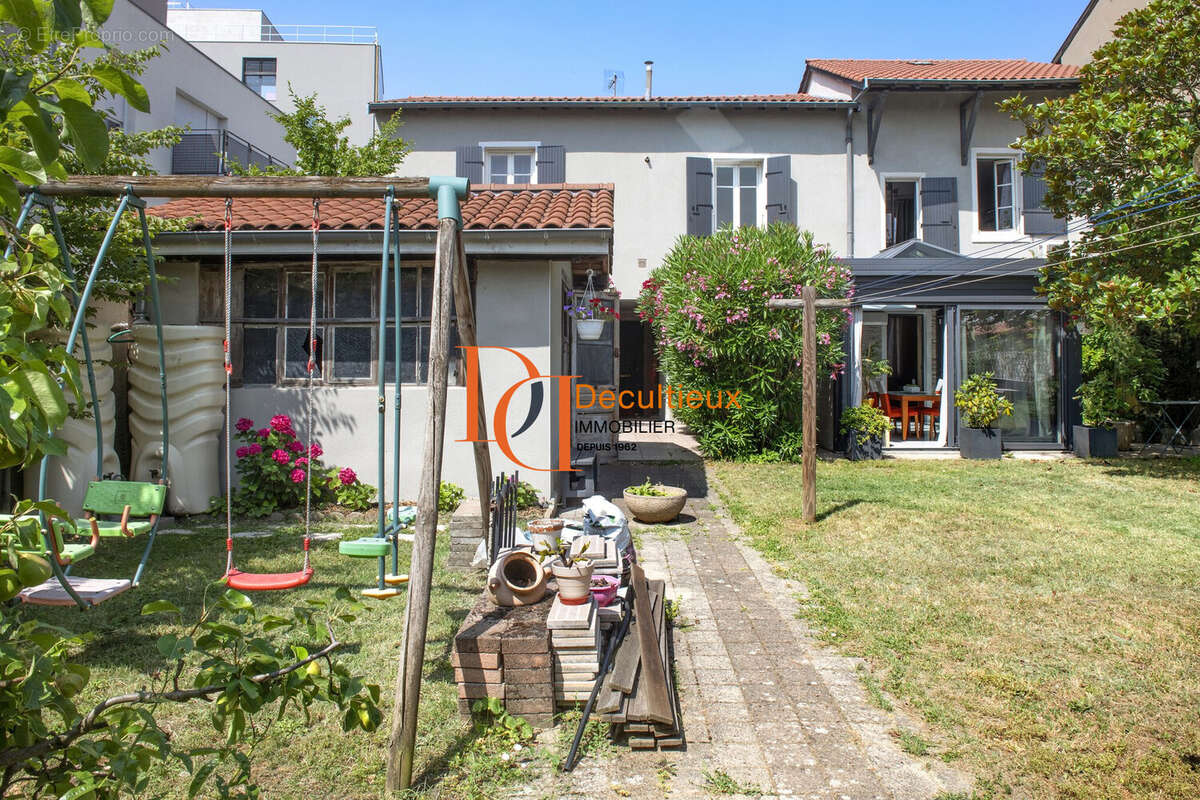 Maison à VILLEURBANNE