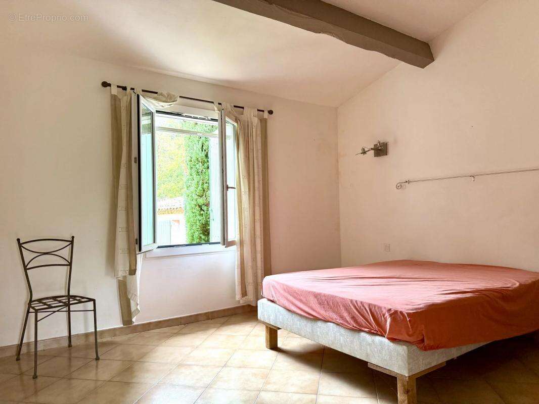 Maison à L&#039;ISLE-SUR-LA-SORGUE