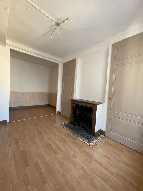 APPARTEMENT T1bis/T2 en dernier étage idéalement placé - photo 2