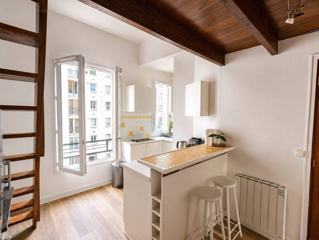 Appartement à PARIS-15E