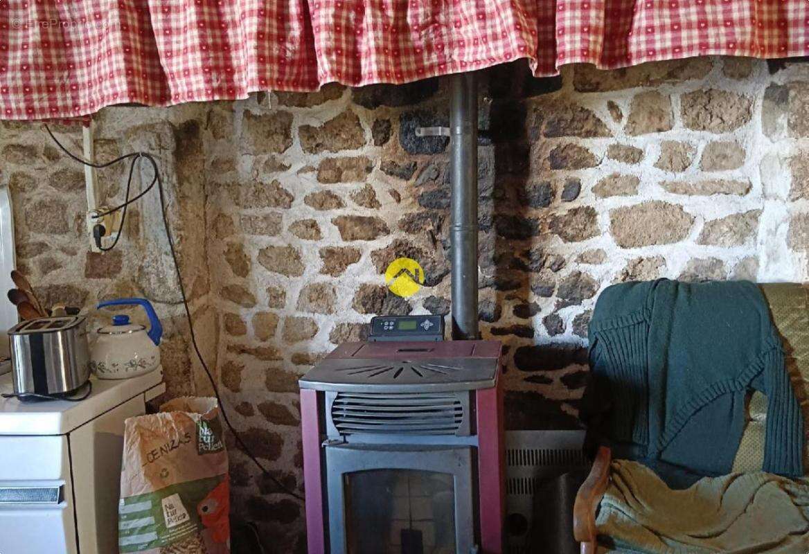 Maison à BONNAT