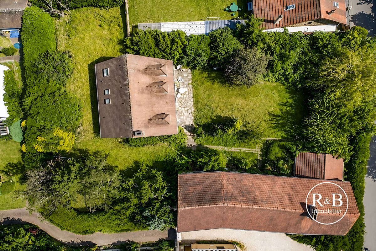 Maison à LES CLAYES-SOUS-BOIS