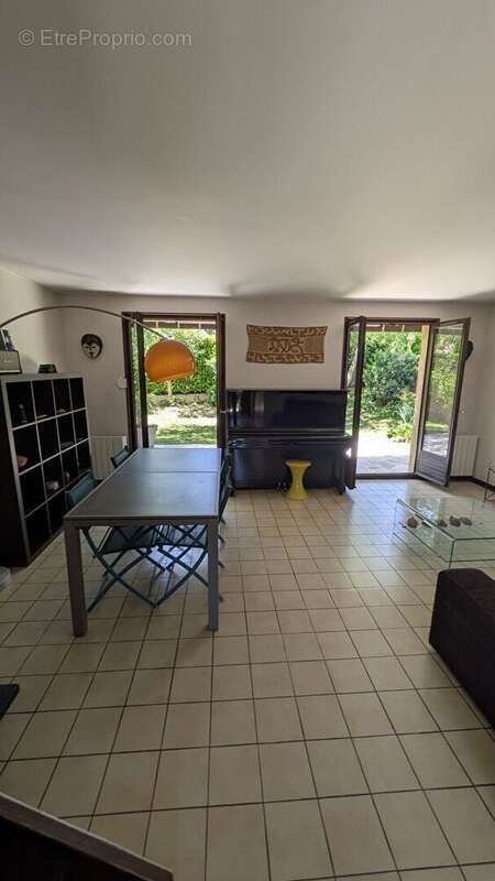 Villa - Secteur  Chatenay - photo 3