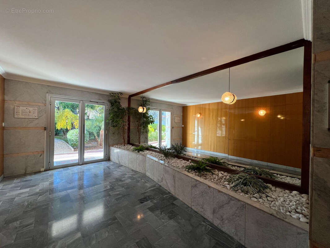 Appartement à LE CANNET