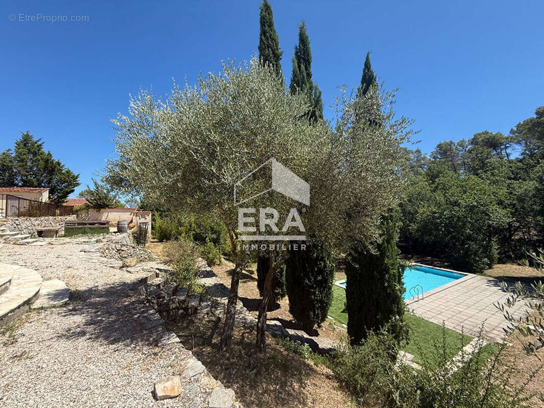 Maison à SAINT-MAXIMIN-LA-SAINTE-BAUME