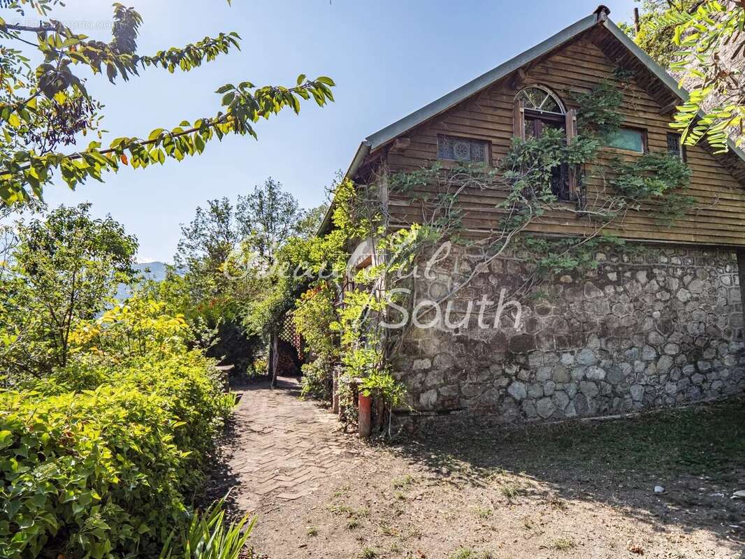 Ensemble immobilier atypique, secteur prades - photo 26