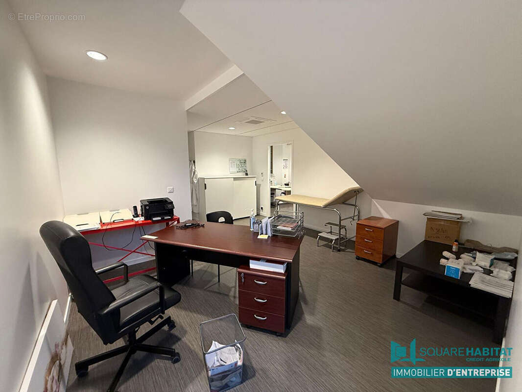 Commerce à SAINT-CYR-SUR-LOIRE