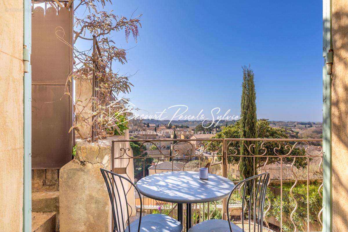 Appartement à BEAUMES-DE-VENISE