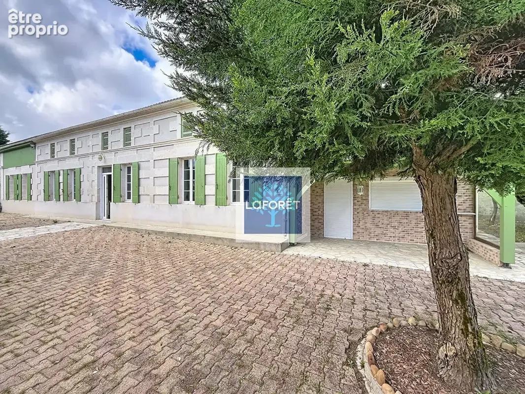 Maison Pierre 2 chambres, dépendances et jardin clos - photo 2