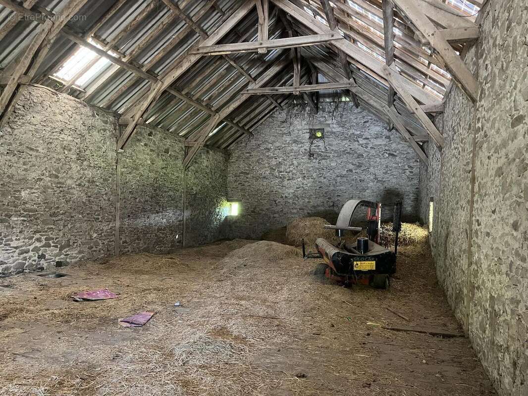 étage (2) - Maison à LATRONQUIERE