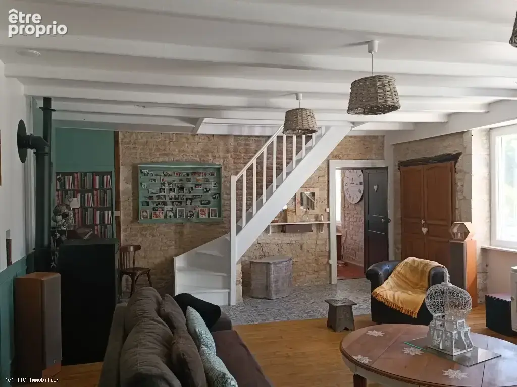 Belle Maison en Pierre avec Piscine, Dépendances et Jardin - photo 20