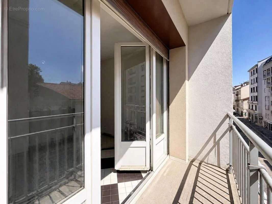Appartement avec balcon et parking vendu loué - photo 2