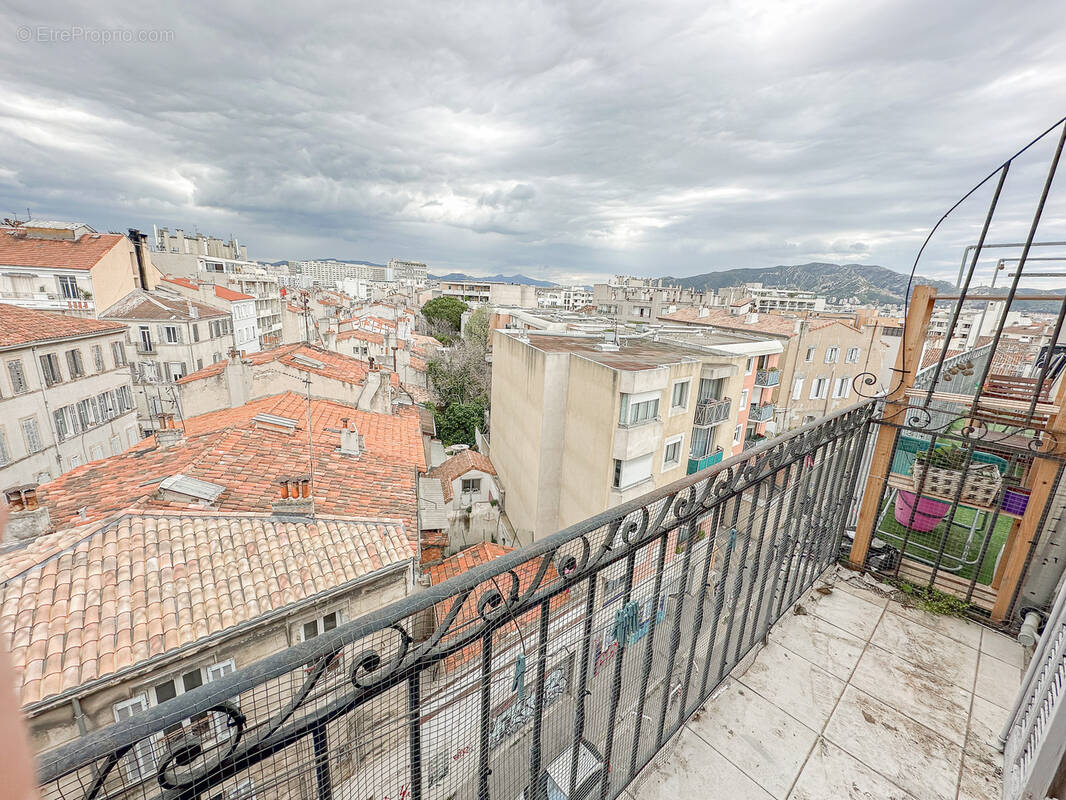 Appartement à MARSEILLE-5E