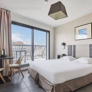 Appartement à MARSEILLE-5E
