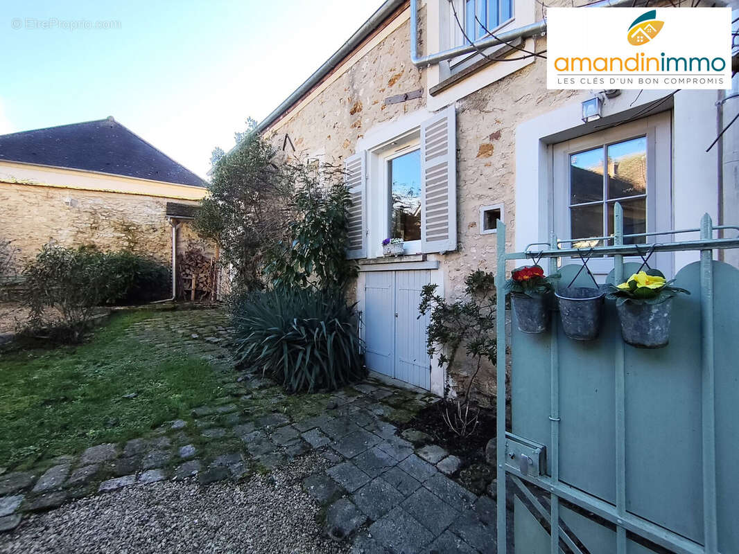 Maison à SEINE-PORT