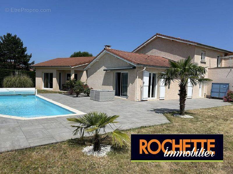 Maison à MONTROND-LES-BAINS