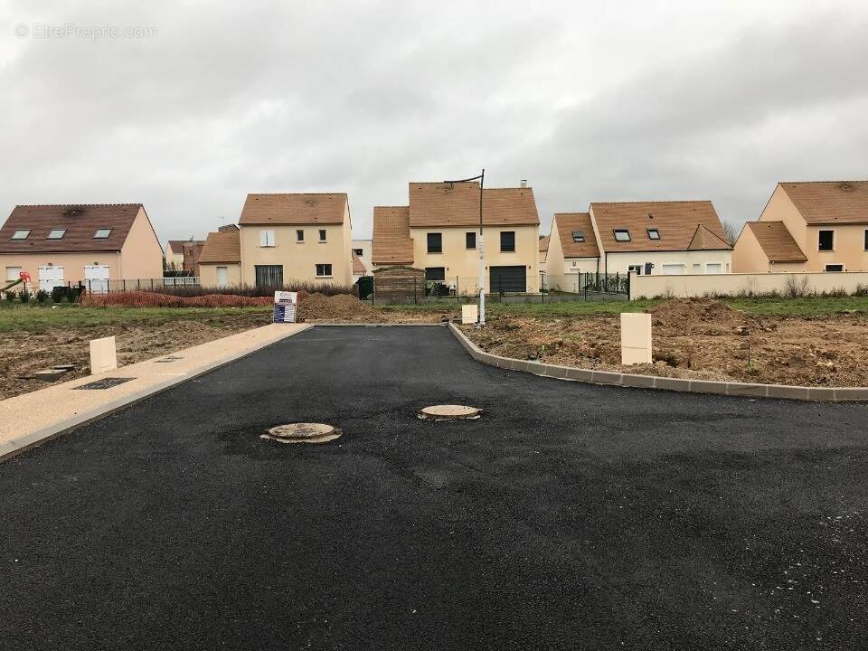 Terrain à PRESLES-EN-BRIE