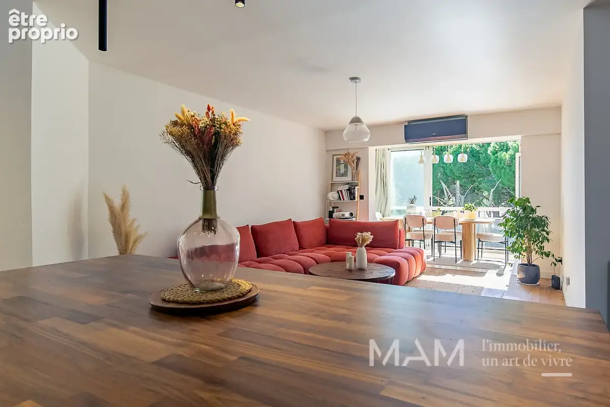 T3 78 m2 avec toit-terrasse 72 m2 et vue collines - photo 6