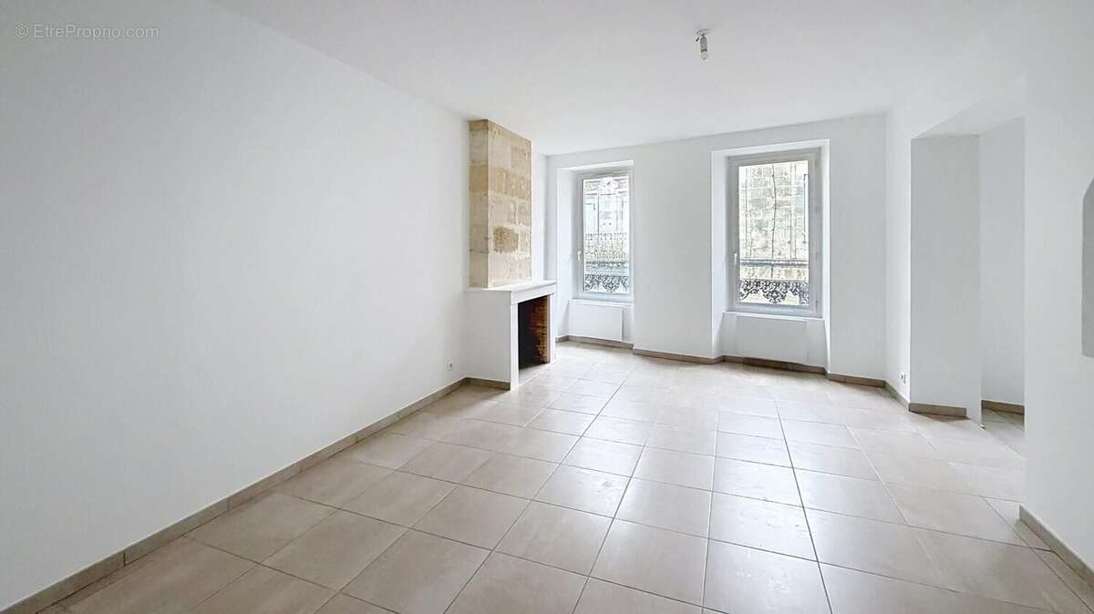 Appartement 250 m² à Libourne  - photo 5