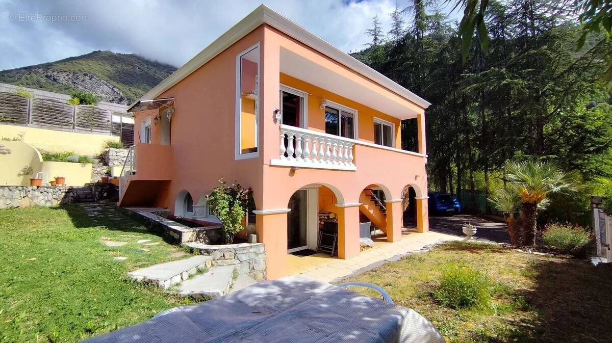 Maison à VILLARS-SUR-VAR