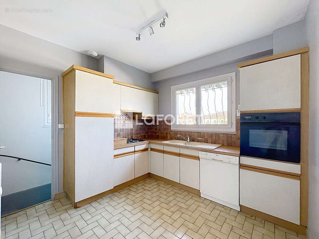 Maison à SAINT-JEAN-DE-LA-RUELLE