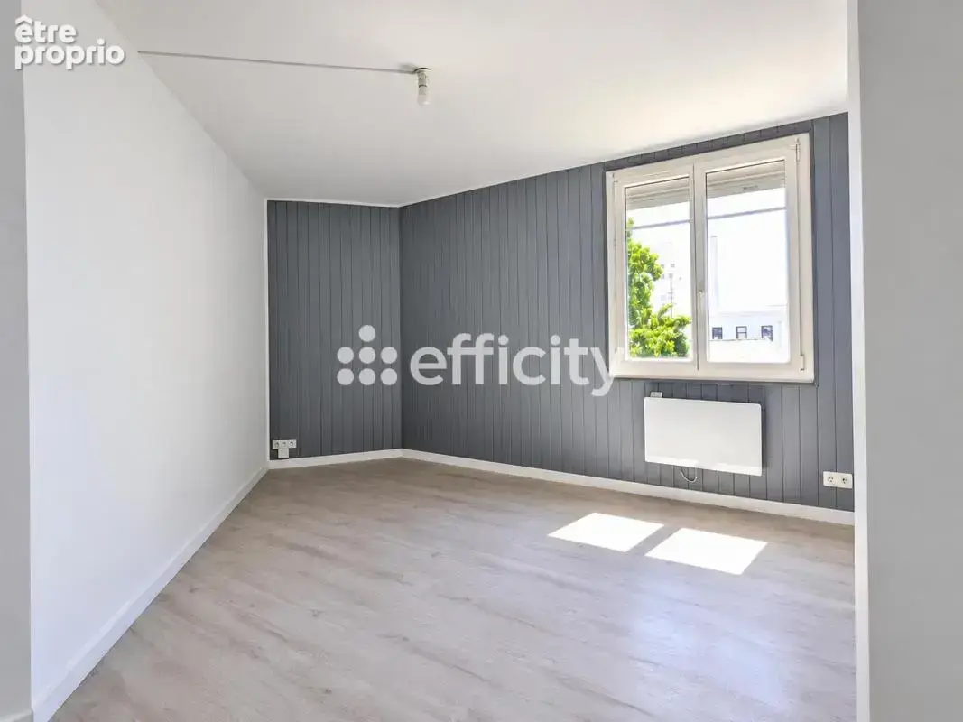 Appartement 2 pièces 41 m² à vendre à Nantes (44200) - photo 2